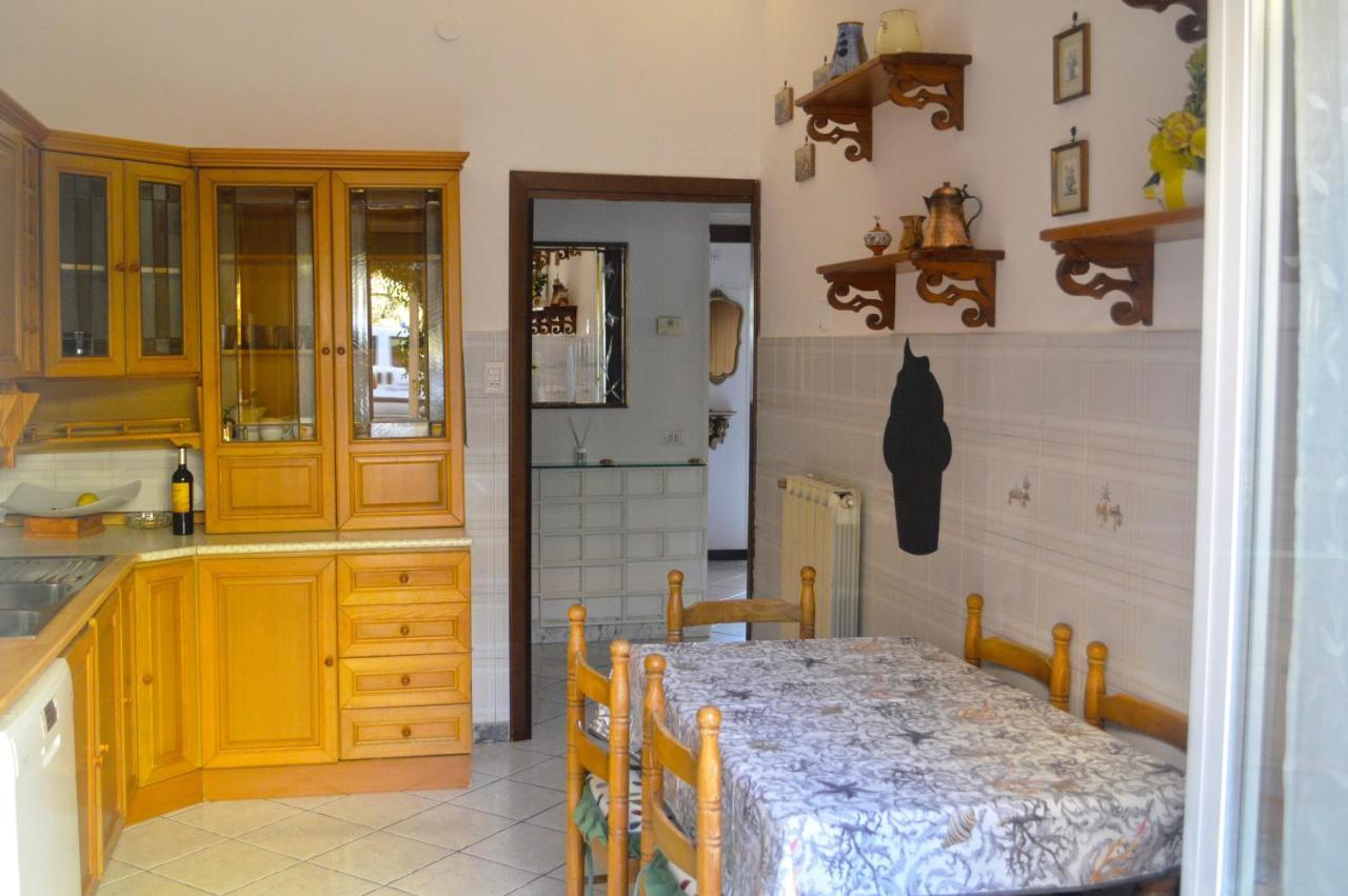 לידו די אוסטיה Appartamento In Via Calvi מראה חיצוני תמונה